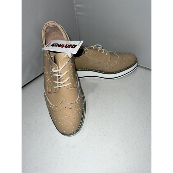 Dadawen NWT Beige Patent Wingtip Oxford Shoes Women’s Size 41 (9.5 US) - Picture 8 of 13